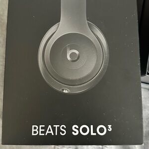 Beats by Dre Solo3 On-Ear Headphones - Black